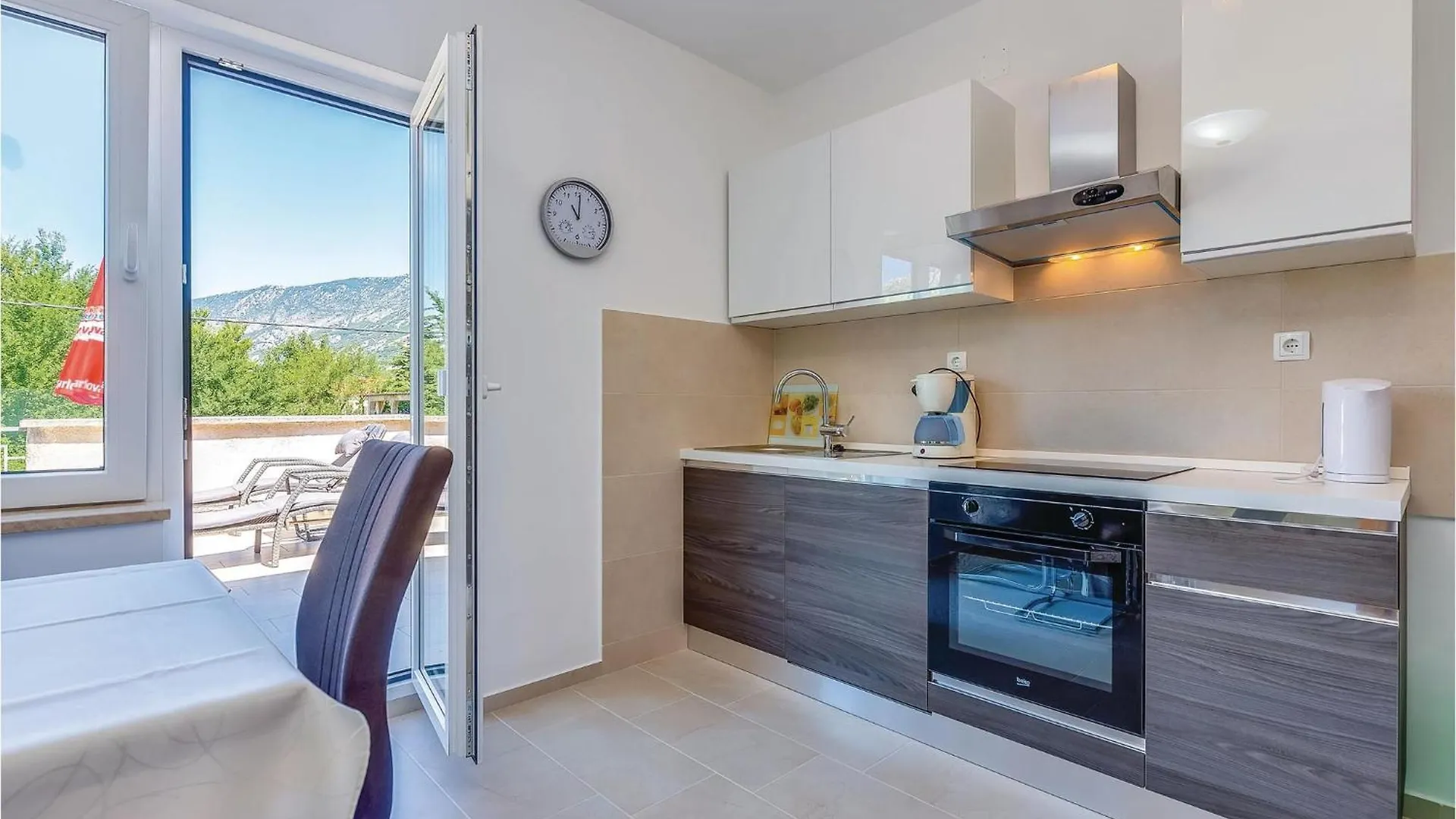 Stunning Apartment In Tribalj With Kitchen 0*,  クロアチア