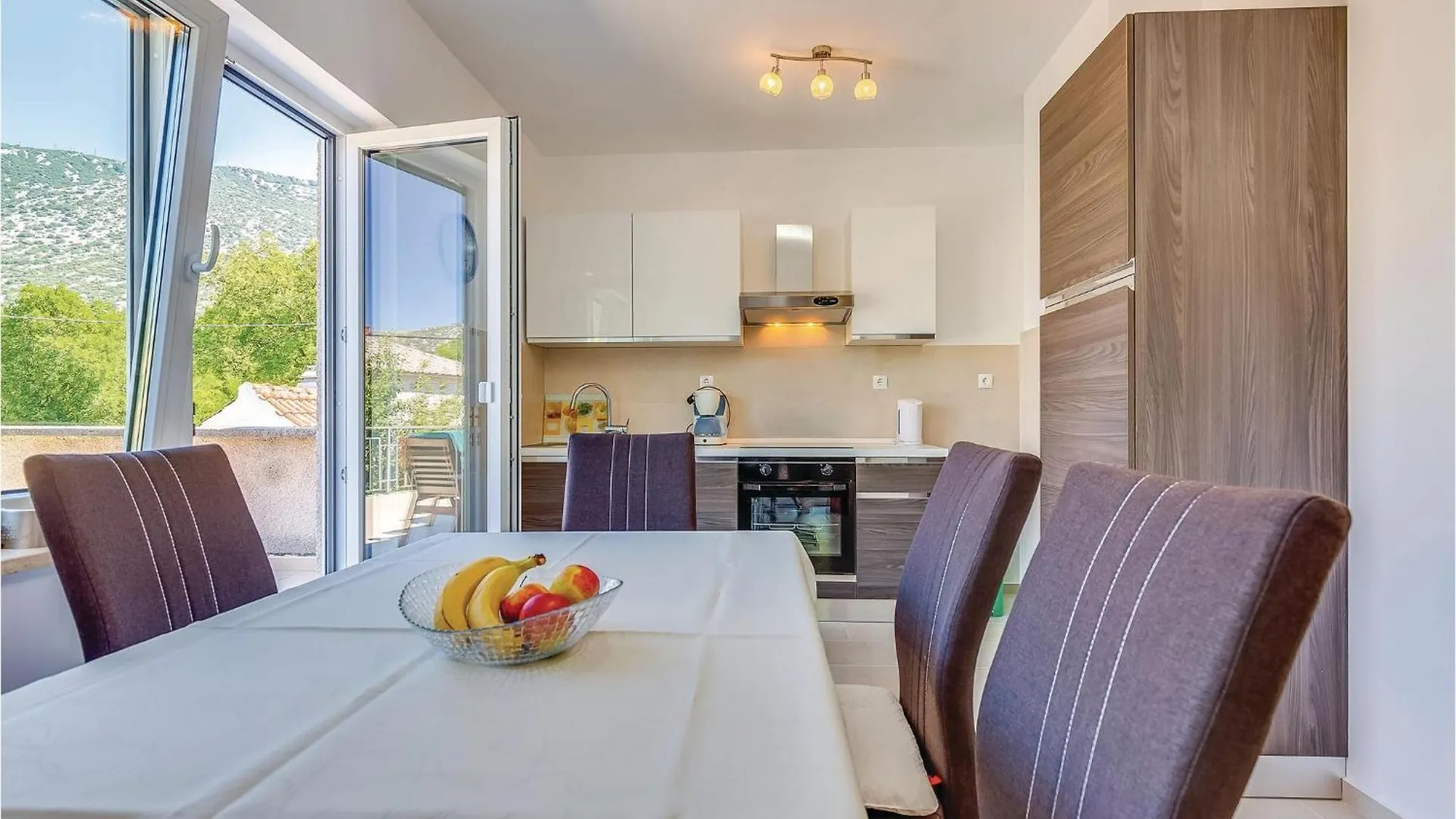 Stunning Apartment In Tribalj With Kitchen 0*,